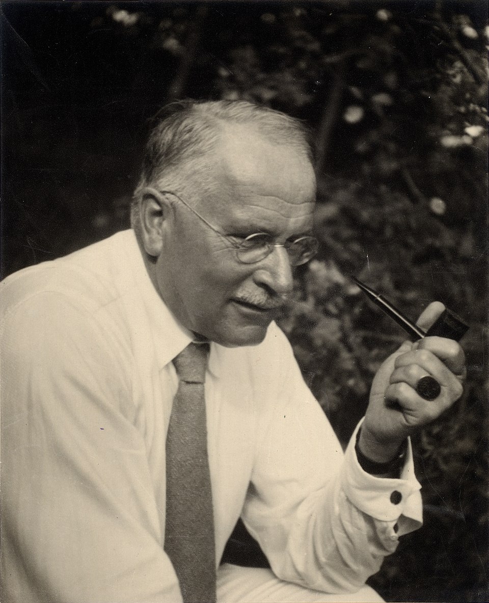 Carl Jung (Wikipedia)
